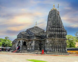 trimbakeshwar-temple-nashik-travellersofindia.com_-768x614